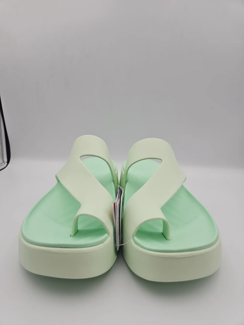 CROCS comfortable platform